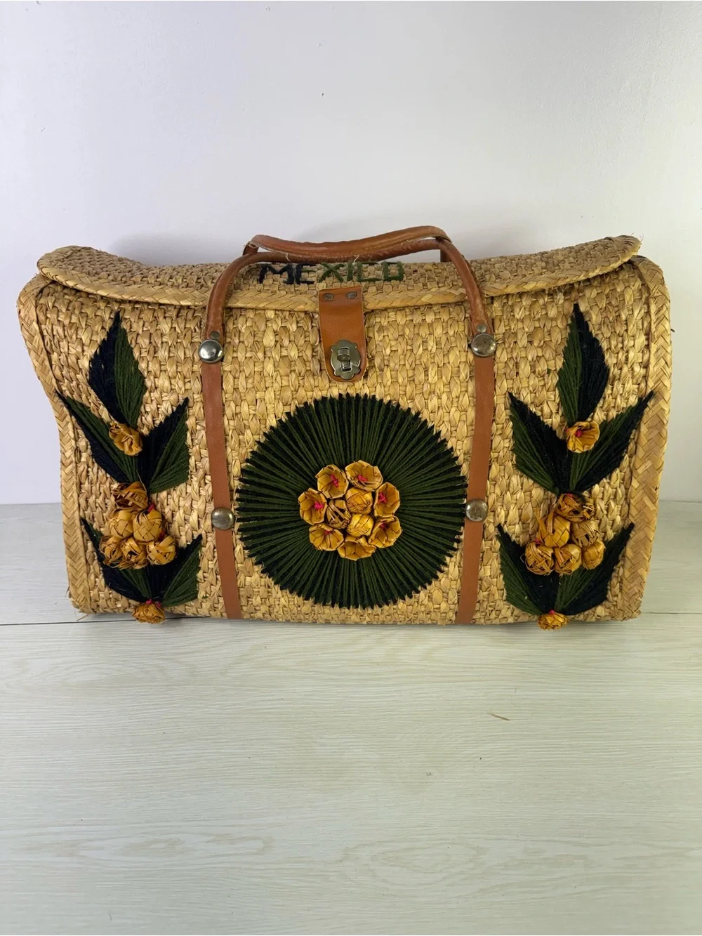 Vtg 60s Mexico Straw Woven Large Shopper Tote Beach Bag w 3D Rattan Flowers - Picture 1 of 10